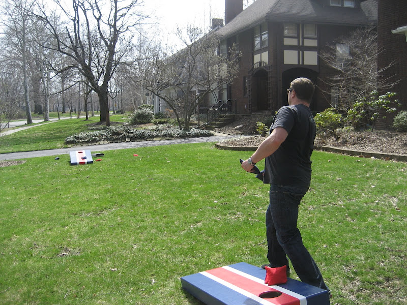 Cornhole in Shaker